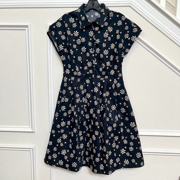 Unbranded Dresses & Skirts - NWOT Daisy Print Dress Size 6 Floral Print Short Sleeve Mini Dress Black